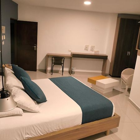 Hotel Quarta Avenida มอนเตริอา ภายนอก รูปภาพ
