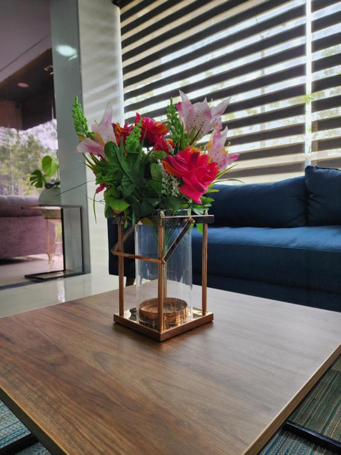 Hotel Quarta Avenida มอนเตริอา ภายนอก รูปภาพ