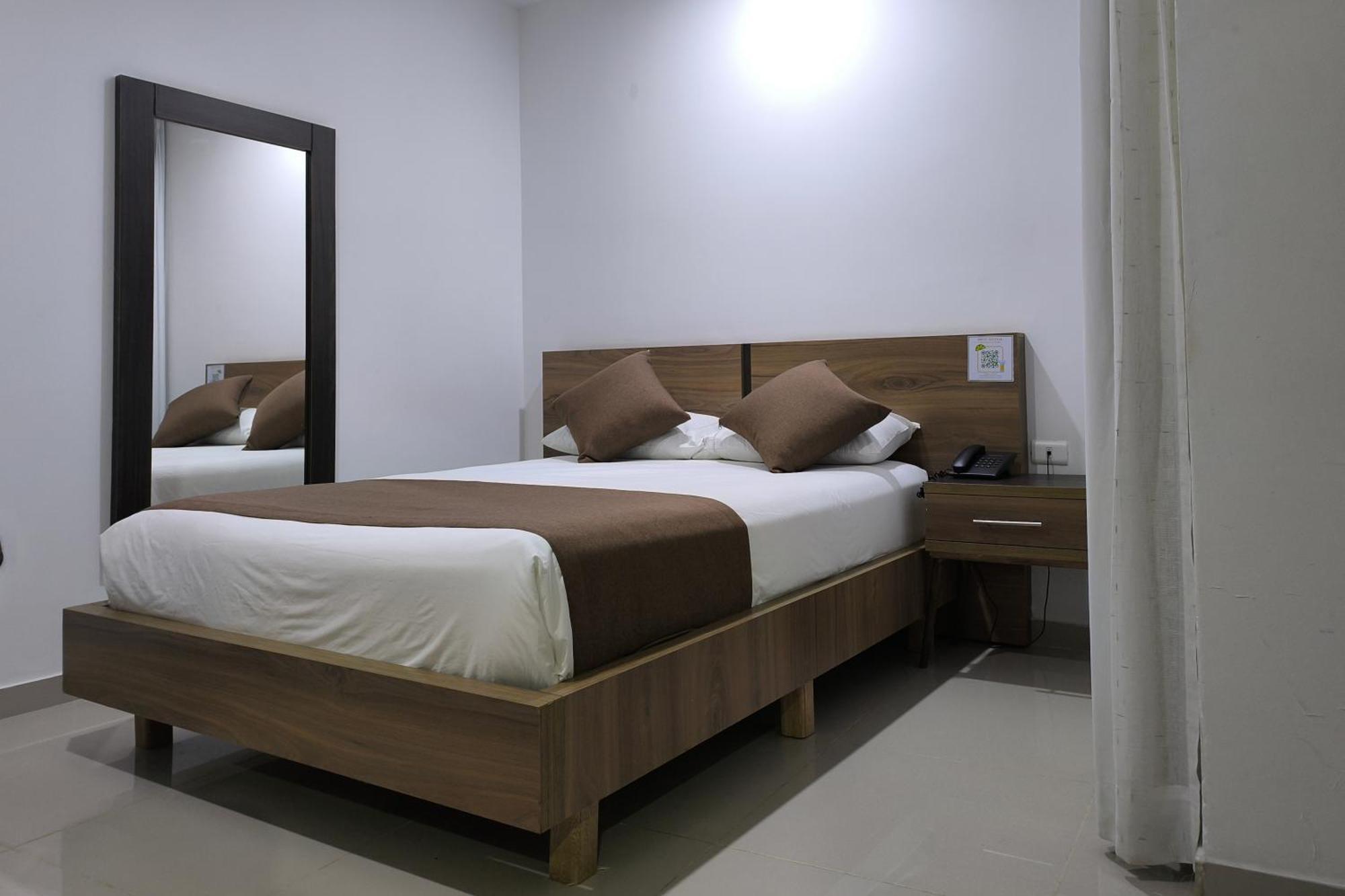 Hotel Quarta Avenida มอนเตริอา ภายนอก รูปภาพ